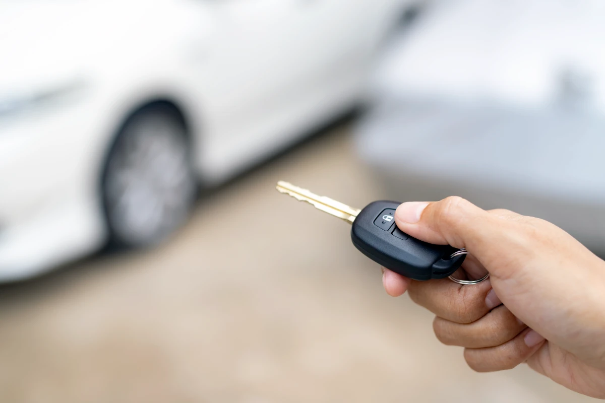 How to get a car key replaced