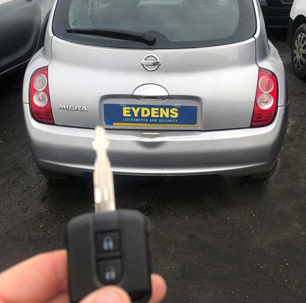 nissan micra keys locked in car